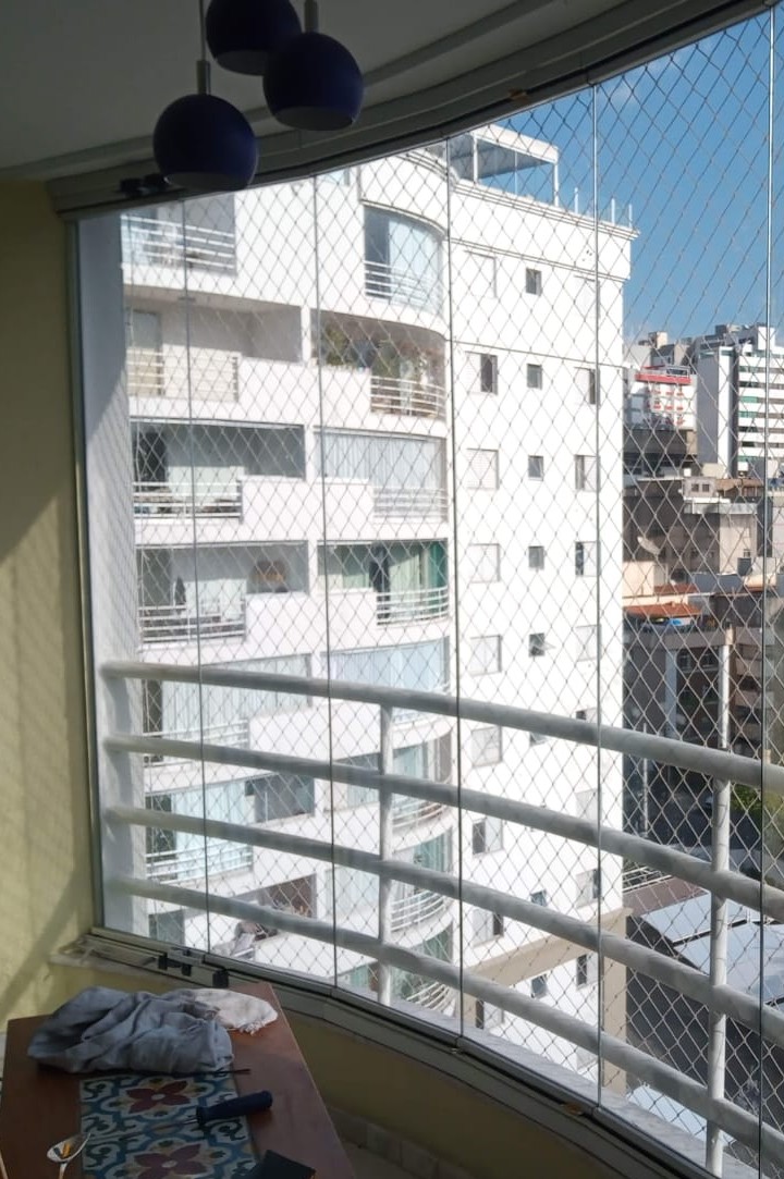 AVA manutenção em cortina de vidro